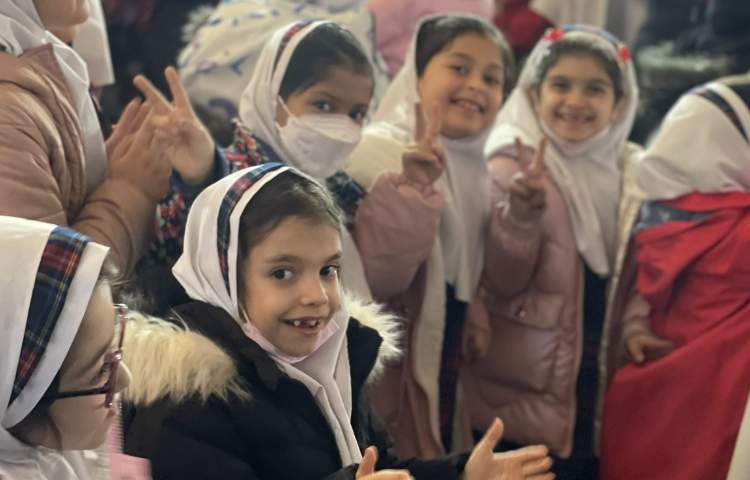 فرا رسیدن سالروز پیروزی انقلاب اسلامی بر فجر آفرینان مبارک باد 24