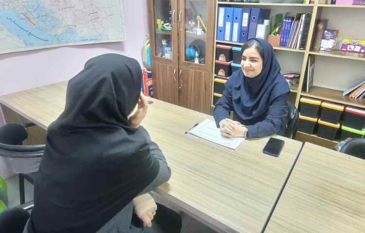 فردی آموزگاران با اولیا