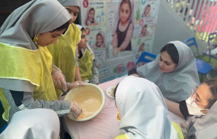 فستیوال تخم مرغ و پنکیک های رنگی 11
