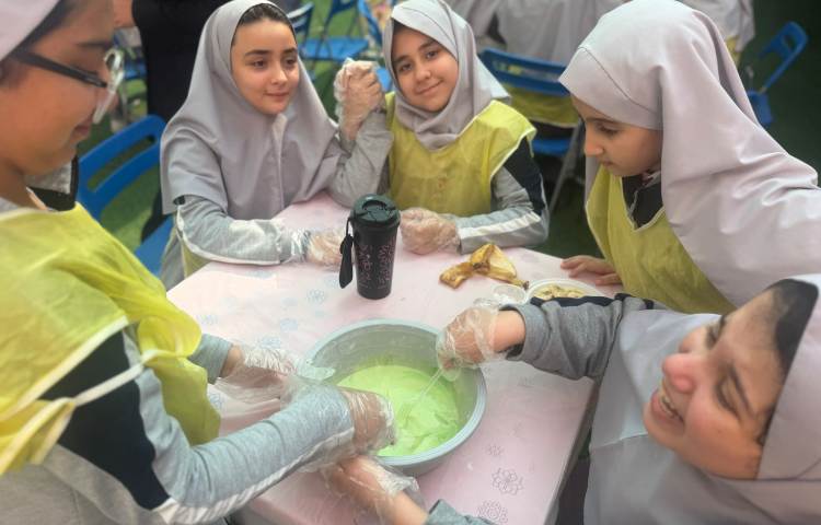 فستیوال تخم مرغ و پنکیک های رنگی 13
