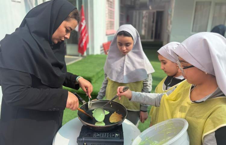 فستیوال تخم مرغ و پنکیک های رنگی 17