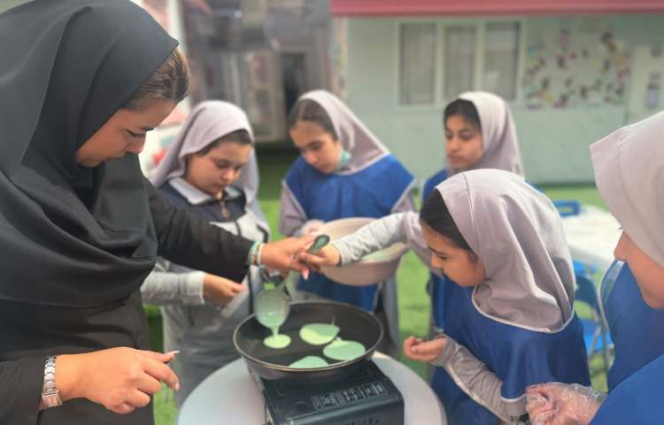 فستیوال تخم مرغ و پنکیک های رنگی 8