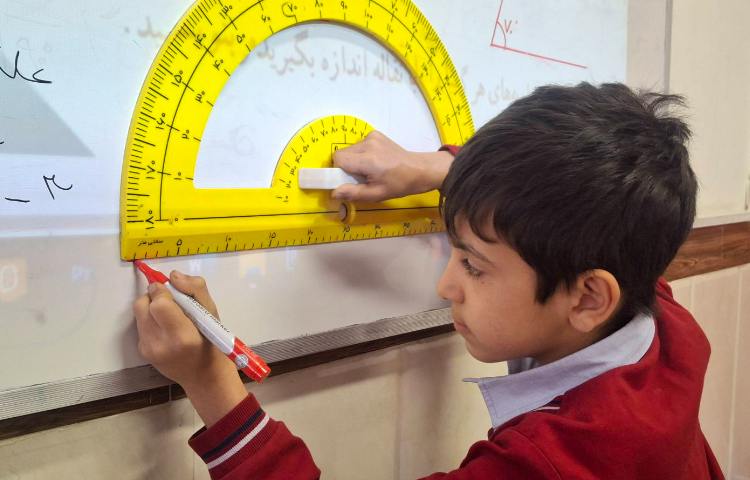 فصل 4 ریاضی (اندازه‌گیزی زاویه) 3