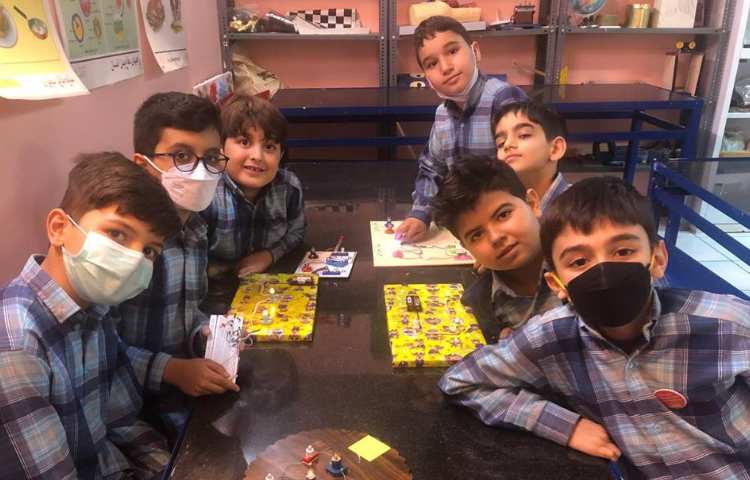 فعالیتهای آموزشی دانش آموزان پایه چهارم