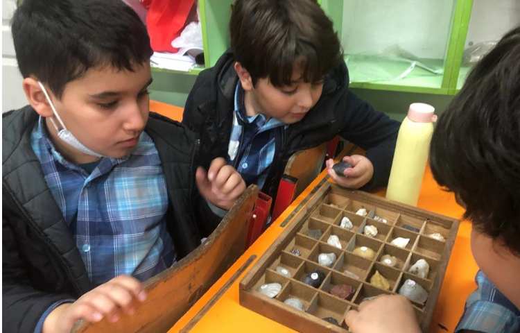 فعالیتهای آموزشی علوم پایه چهارم 9