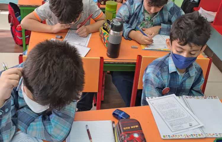 فعالیتهای آموزشی پایه سوم دبستان 2