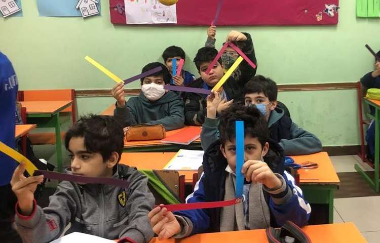 فعالیتهای آموزشی پایه چهارم دبستان 3