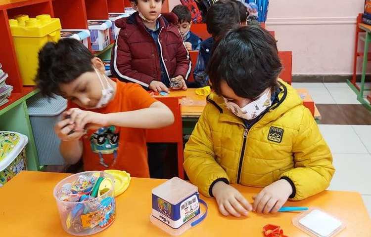 فعالیتهای آموزشی پیش دبستان علوی 7