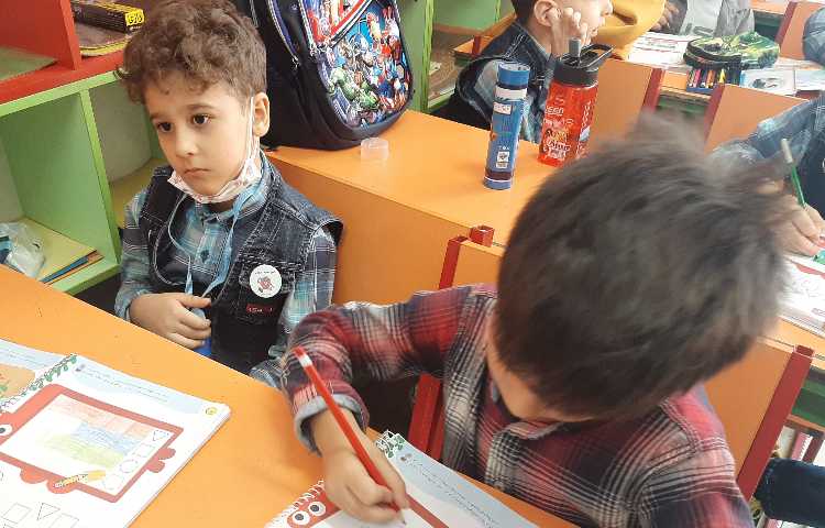 :فعالیتهای درسی هفته اول کلاس توت فرنگی 11