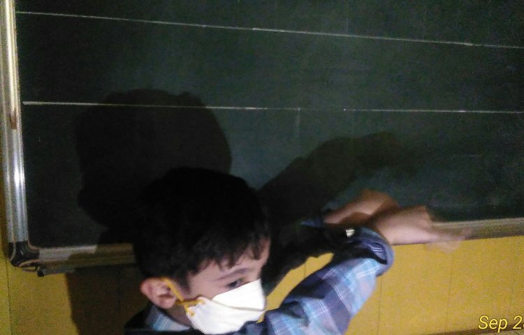 :فعالیتهای درسی هفته اول کلاس پرتقال 8