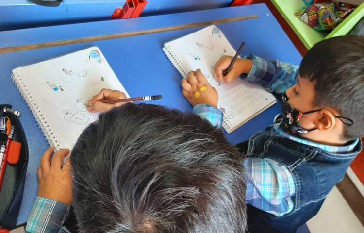 :فعالیتهای درسی کلاس سیب 12