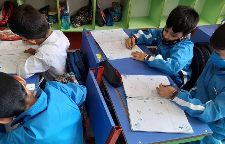 :فعالیتهای درسی کلاس سیب 9