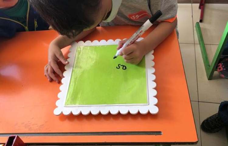 فعالیتهای زبانی پایه اول دبستان 2