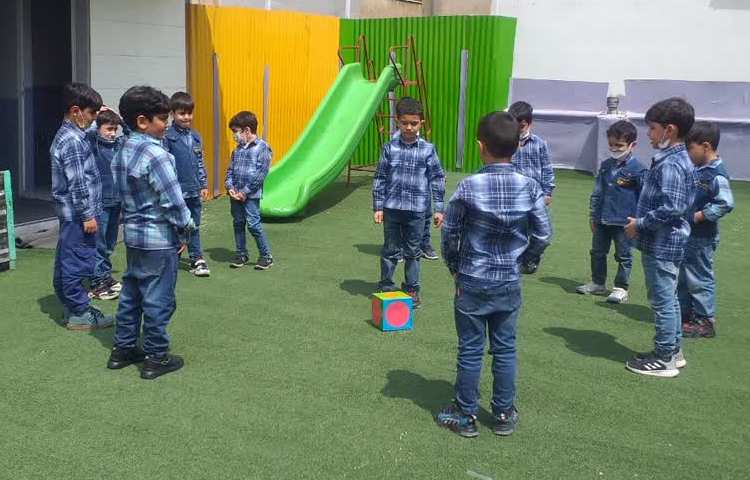 فعالیتهای شاد بدون کیف زبانی پیش دبستان علوی 1