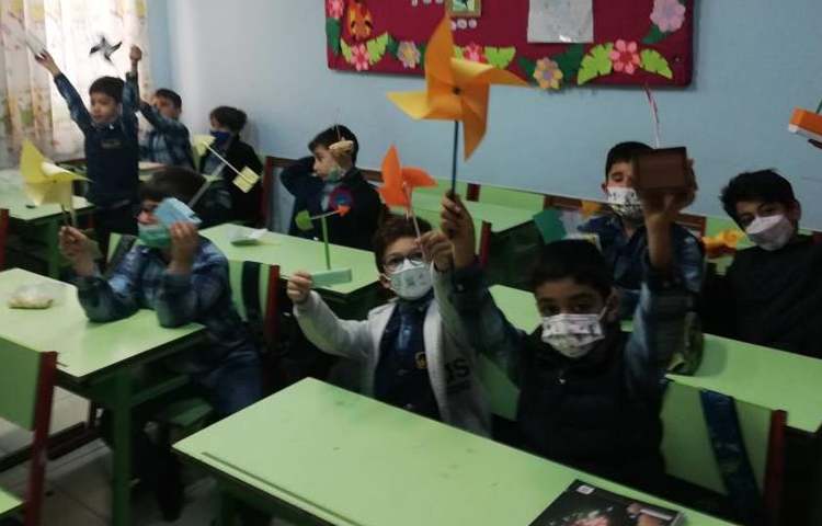 فعالیتهای شاد و جذاب زنگ علوم