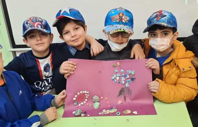 فعالیتهای مهیج و شاد هفته ملی علوم دبستان علوی 2