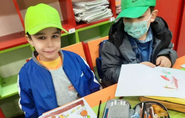 فعالیتهای مهیج و شاد هفته ملی علوم دبستان علوی 3