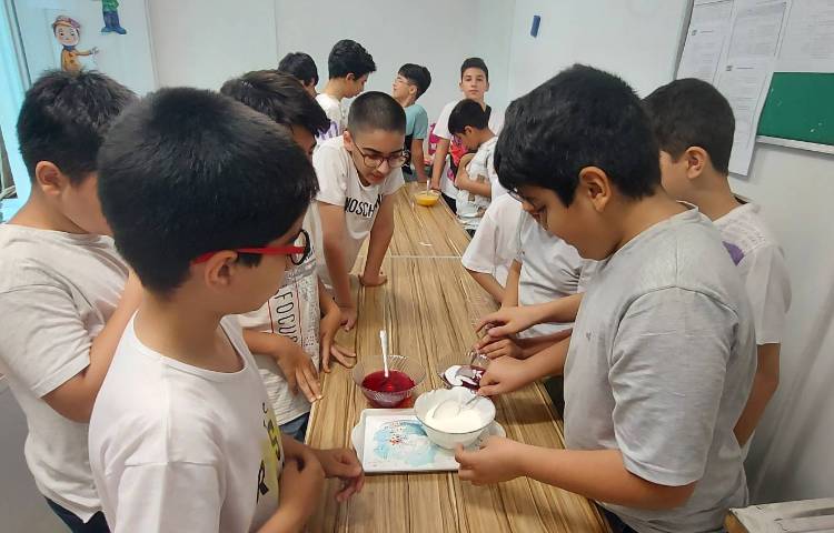 فعالیت آشپزی ( درست کردن دسر)