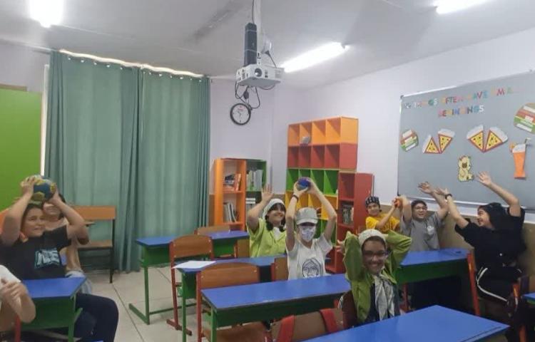 فعالیت - Game (Passing ball) - استیج Freer practice. 1