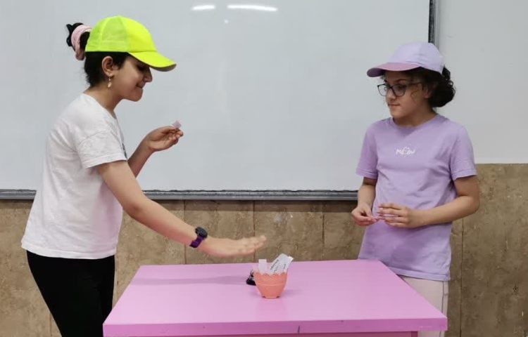 فعالیت duel over Isfahan's facts Free practice استیج 2