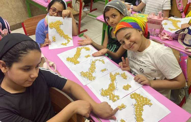 فعالیت -Making handcrafts استیج‌- Freer practice 2