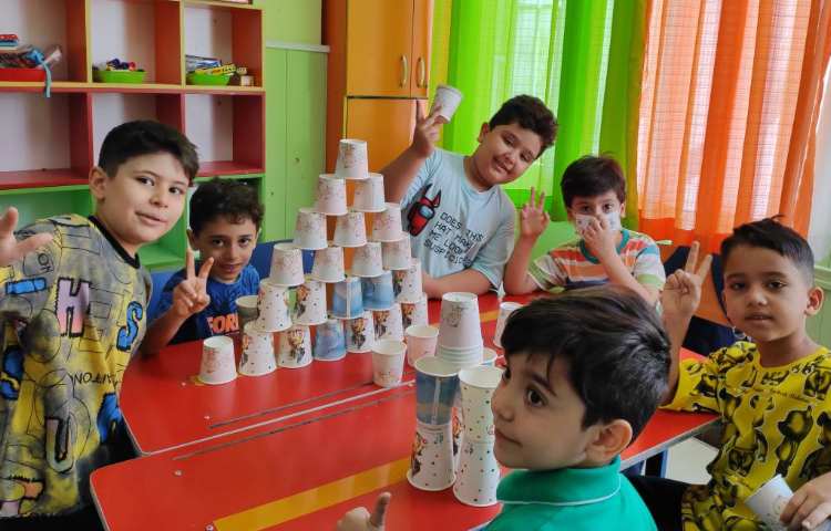 :فعالیت بازی ساختنی، برج سازی 1