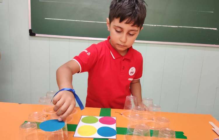 فعالیت بازی و ریاضی بازی جهت ها ،تشخیص چپ و راست ،بالاو پایین 4