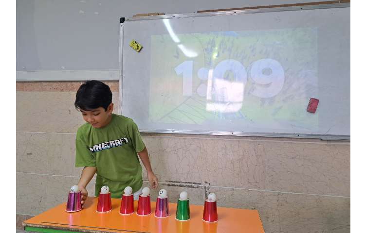 فعالیت catch the ball برای مرور مطالب