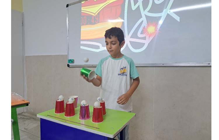 فعالیت catch the ball برای مروز مطالب 5