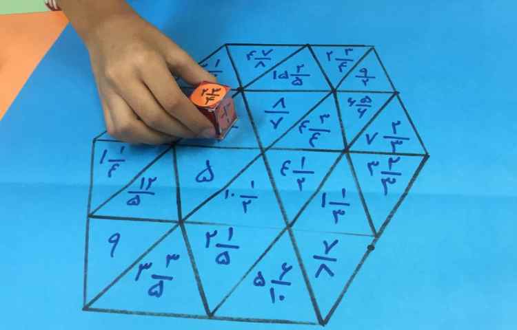 فعالیت جمع و تفریق اعداد مخلوط با تاس و شش ضلعی 5