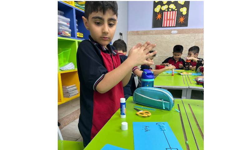 فعالیت straw fish جهت تقویت fine motor skills 1