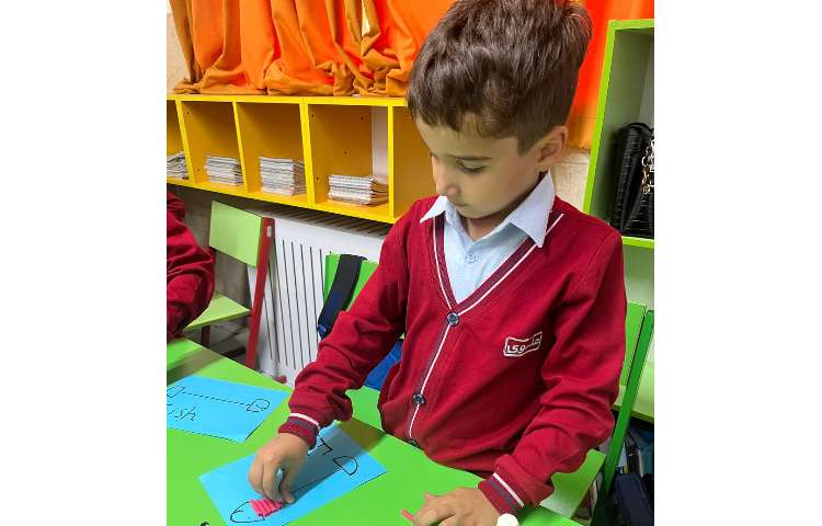 فعالیت straw fish جهت تقویت fine motor skills 1