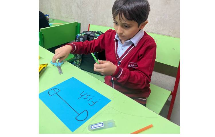 فعالیت straw fish جهت تقویت fine motor skills 2