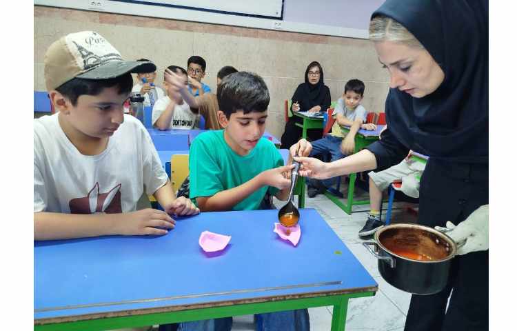 فعالیت در منزل دانش آموزان عزیزم بعداز آموزش کیک پزی در مدرسه 0
