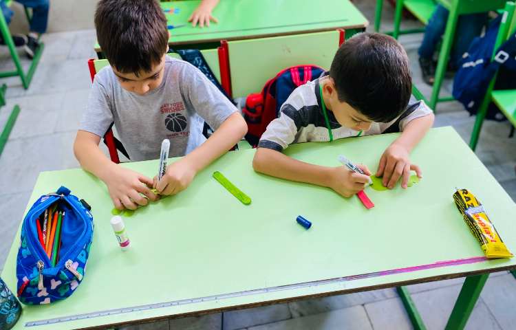 فعالیت دست ورزی جهت تقویت خلاقیت، دقت و توجه 4