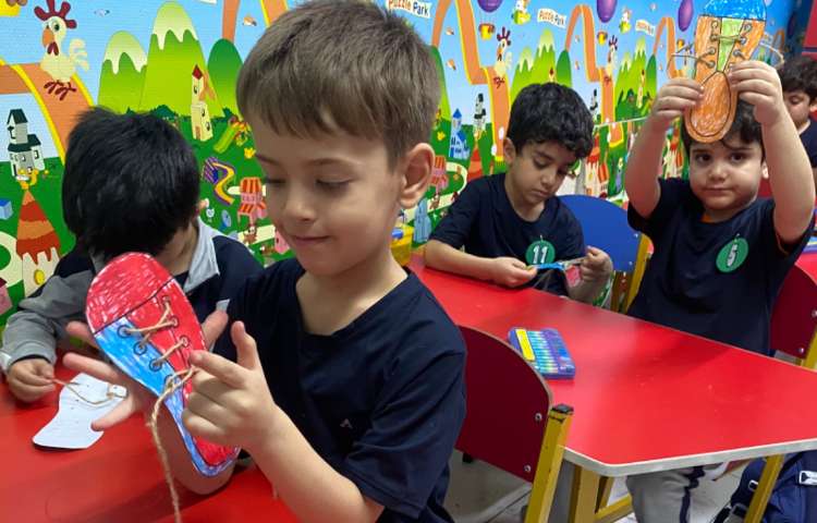 فعالیت دست ورزی در زنگ General English 2