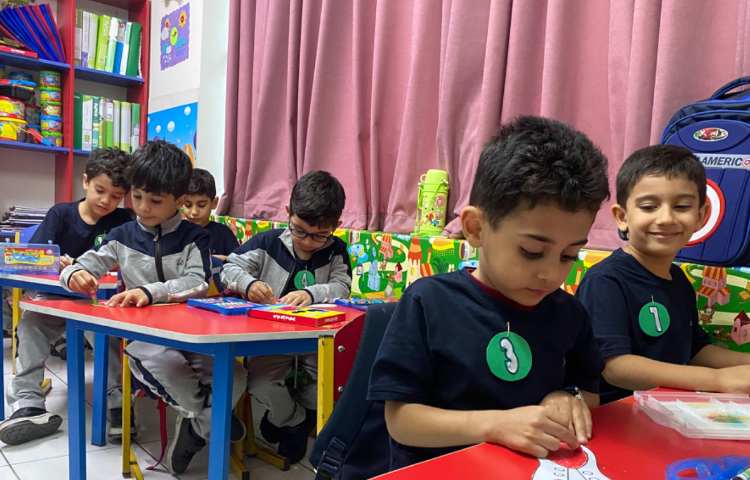 فعالیت دست ورزی در زنگ General English 3