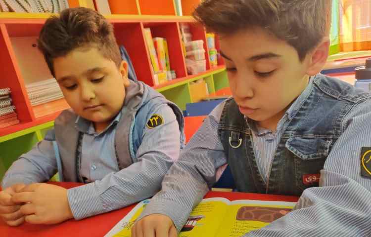 فعالیت روانخوانی مجله رشد 4