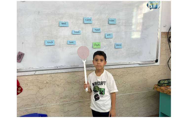 فعالیت (fly sweater) روخوانی کلمات مرتبط با فونیکس 3