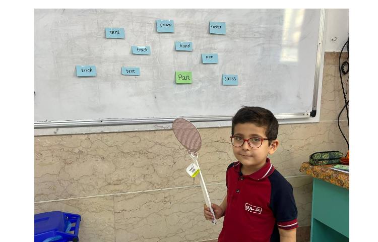 فعالیت (fly sweater) روخوانی کلمات مرتبط با فونیکس 9