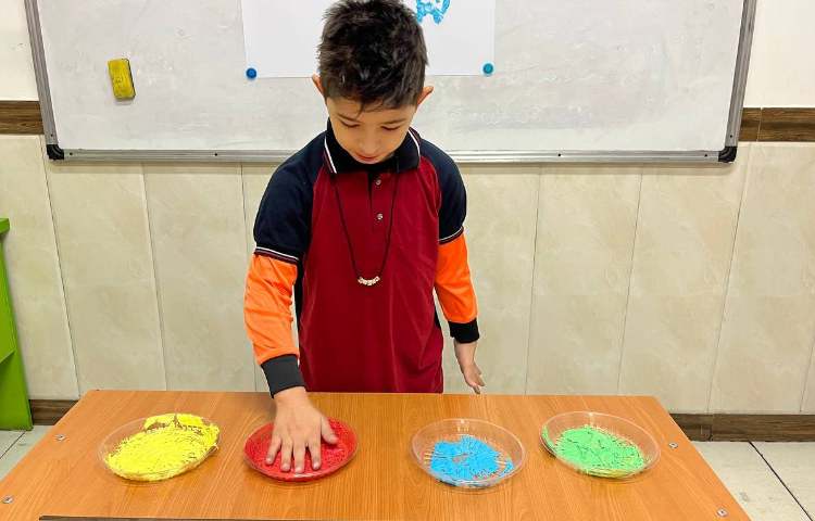 فعالیت روز دانش‌آموز-Happy Student's Day! 3