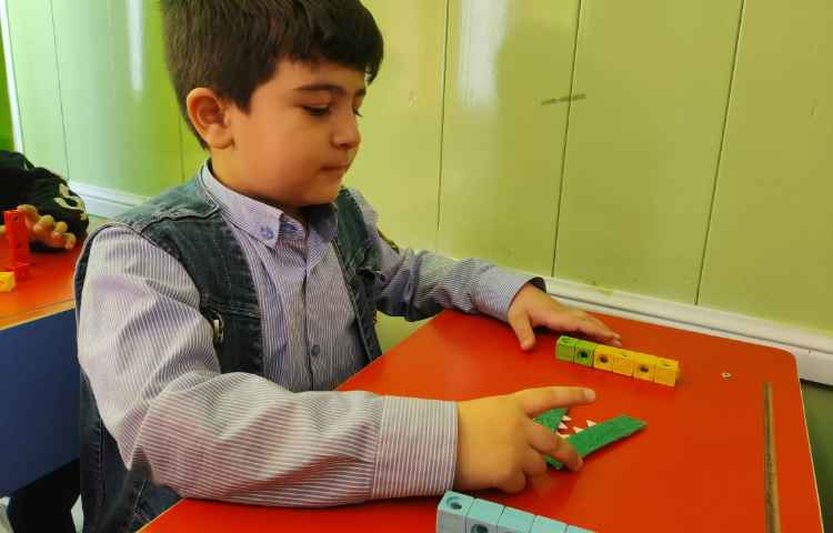 فعالیت ریاضی آموزش مفهوم تساوی ، کمترو بیشتر 4