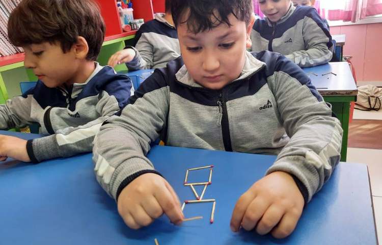 فعالیت ریاضی بازی با چوب کبریت 3