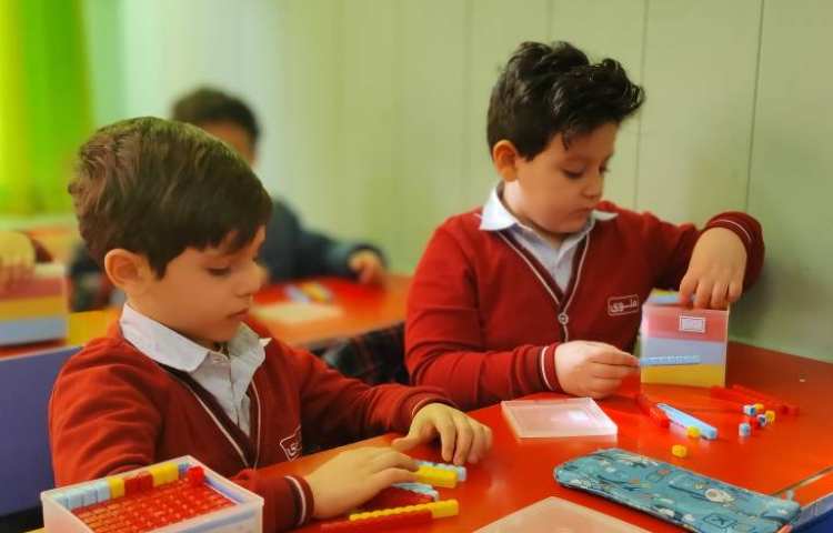 فعالیت ریاضی جمع و تفریق دست ورزی با کوییزنر 1