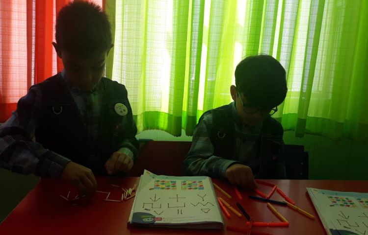 :فعالیت ریاضی مفهوم انتقال و دست ورزی ساخت الگو 8