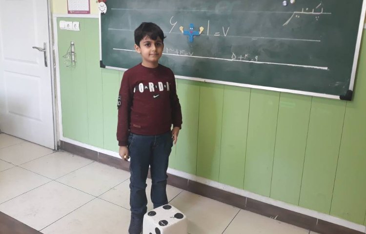 :فعالیت شاد ریاضی (جمع اعدا با تاس ) 1