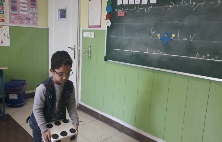 :فعالیت شاد ریاضی (جمع اعدا با تاس ) 3