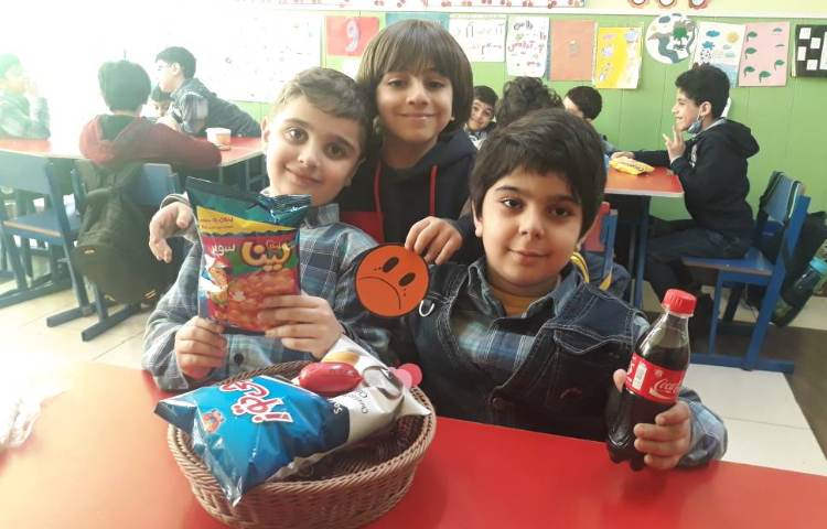 :فعالیت علمی خوراکی ها (هفته ی علوم) 4