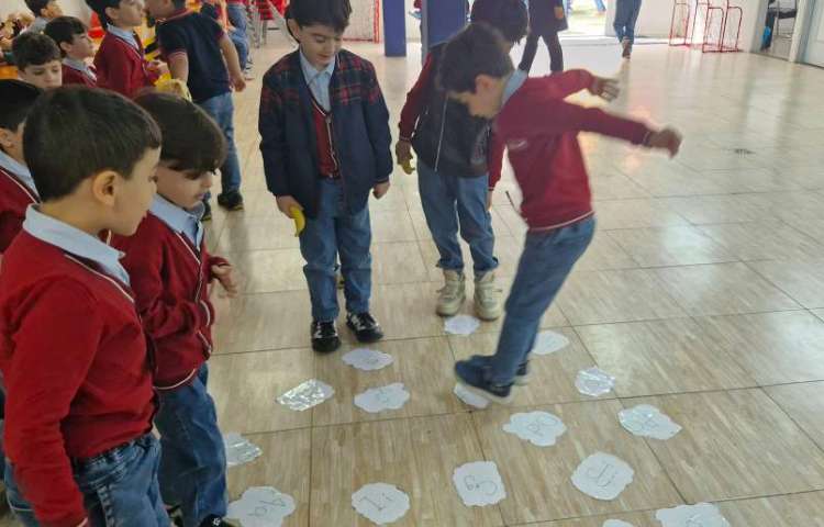 فعالیت غوطه وری زنگ تفریح 9