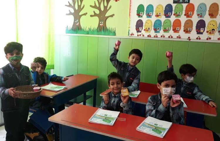 :فعالیت فارسی، ایجاد انگیزه نشانه د، کلاس گیلاس 5